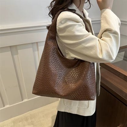 Margot | Woven Hobo Shoulder Bag