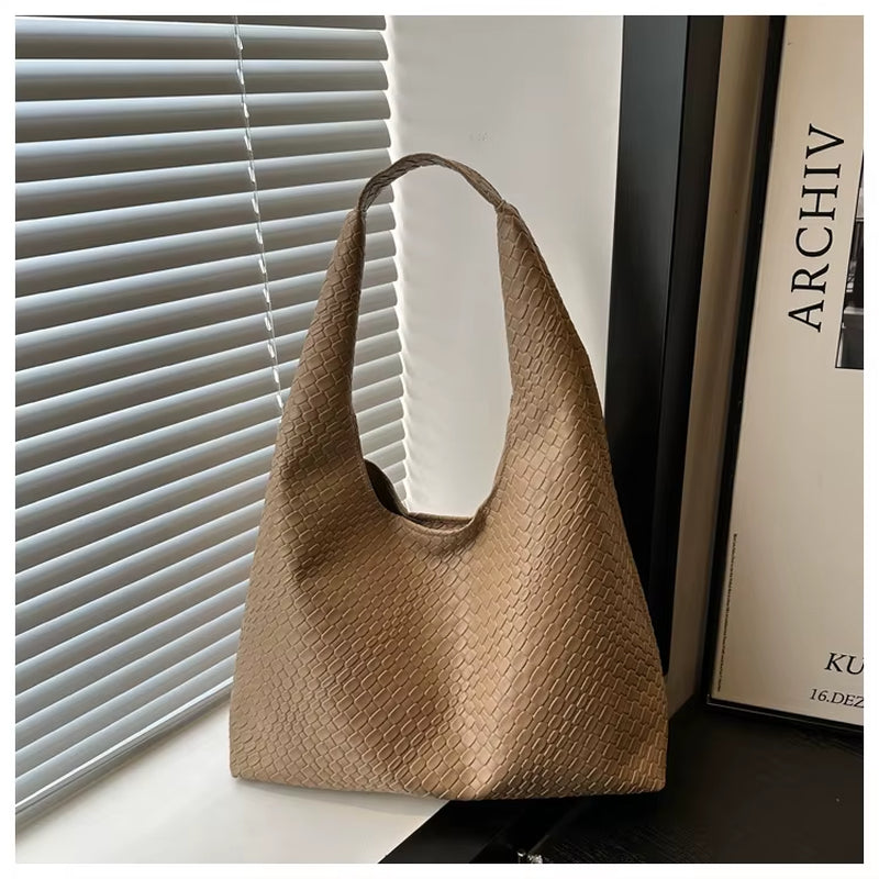 Margot | Woven Hobo Shoulder Bag
