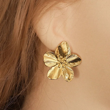 Freya | Petal Flower Stud Earrings in Gold