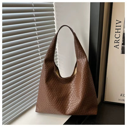 Margot | Woven Hobo Shoulder Bag
